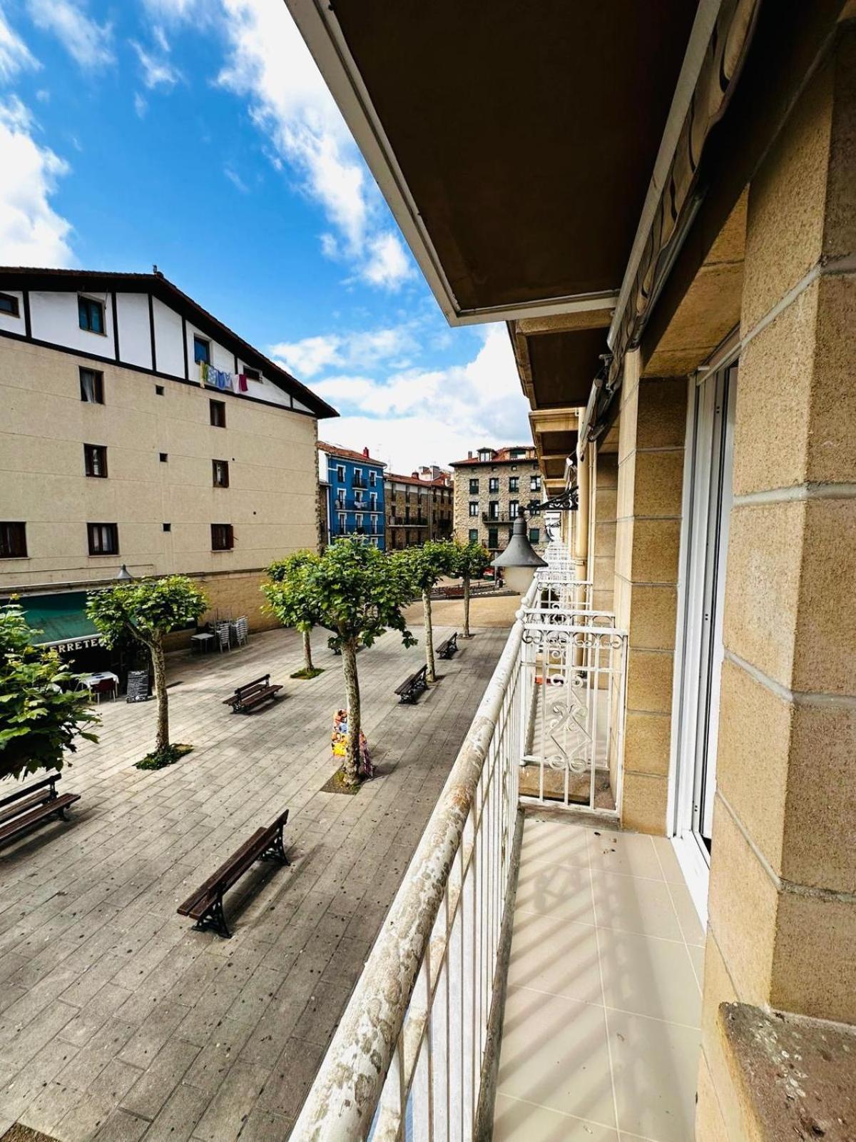 Apartment En Pleno Centro Con Parking Incluido Atuaire Zarautz